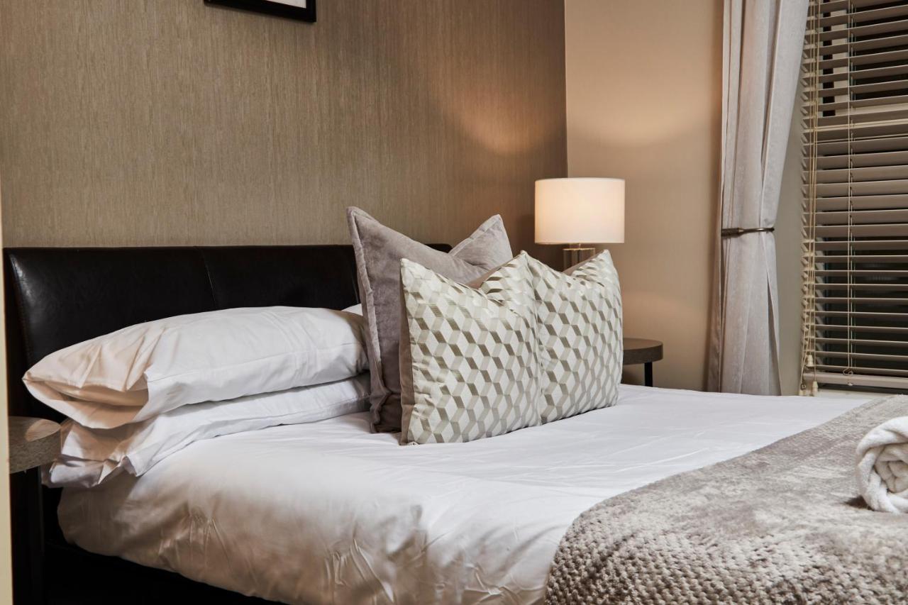 Vikings Apartment With Private Parking & Terrace York Exterior photo